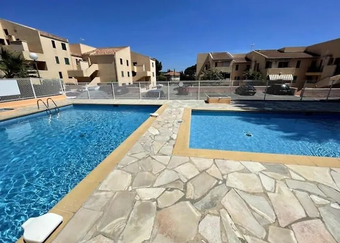 Studio Avec Terrasse Et Piscine